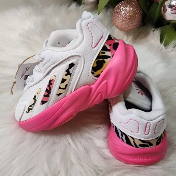 adidas Ozelia &quot;Ftwr White/Magic Pink&quot; Toddler Shoes size7k new