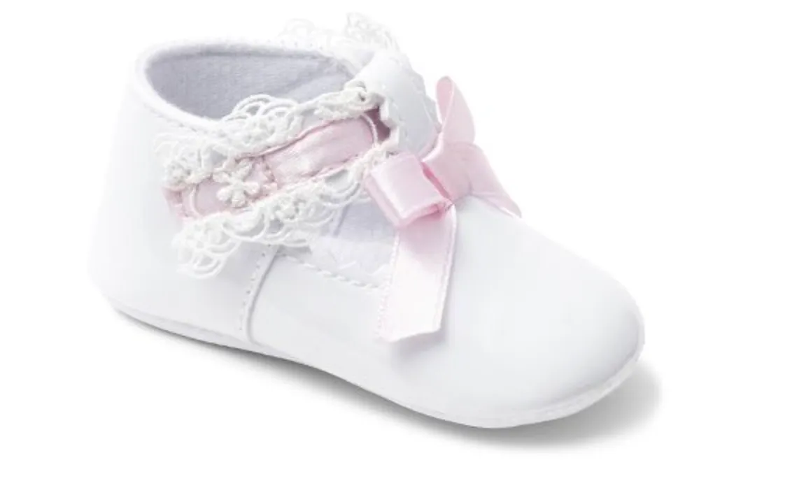 Baby Girls White Soft Sole Shoe
