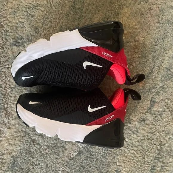 Nike air max 270 size 5c