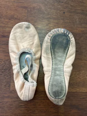 Preloved Energetiks Leather Ballet Shoes - 1B