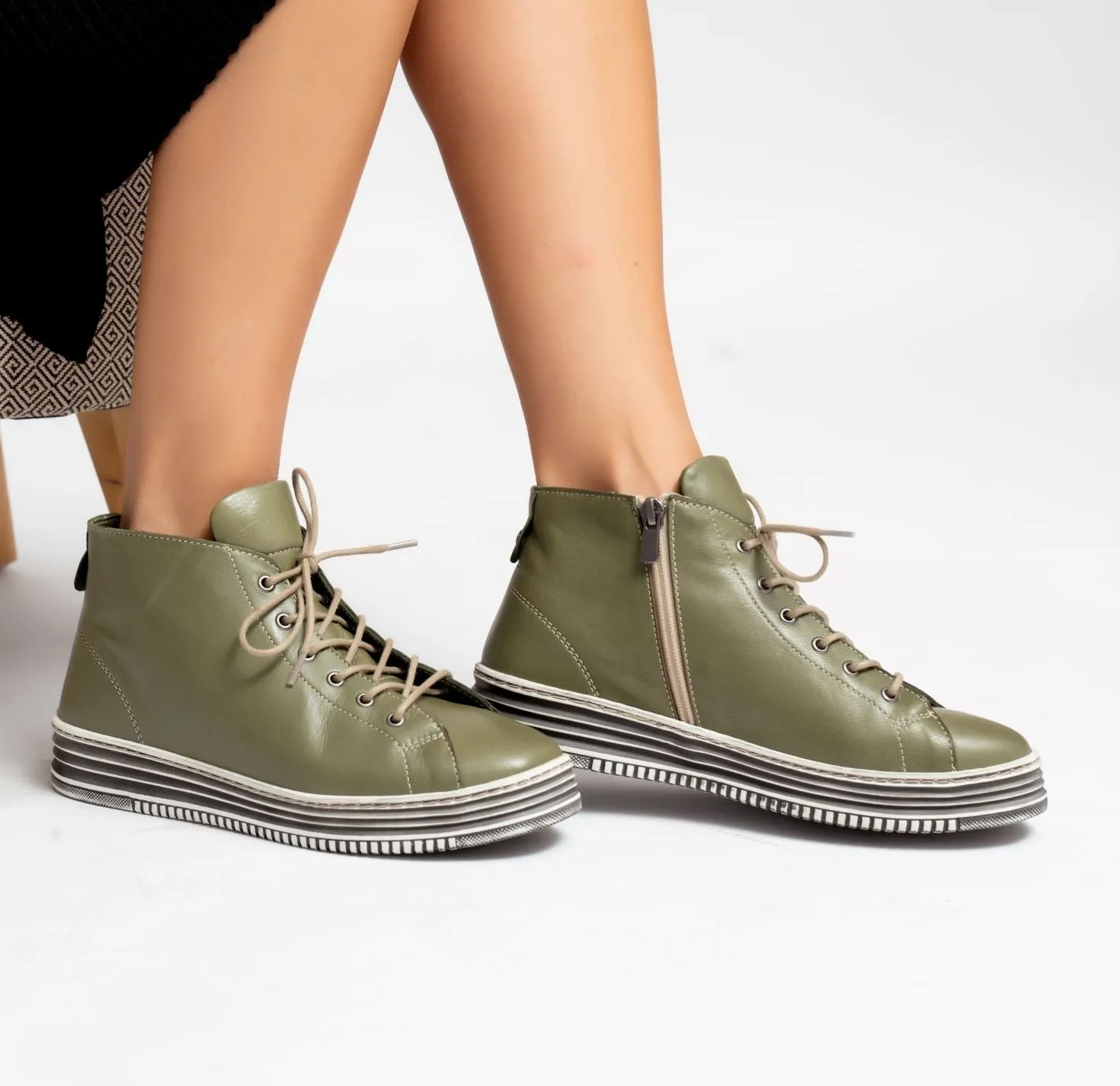 Vivid - Olive